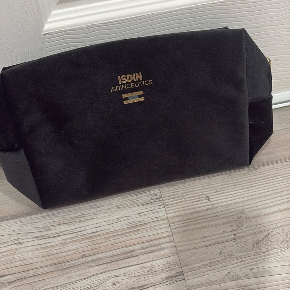 Isdin Necessaire Bag